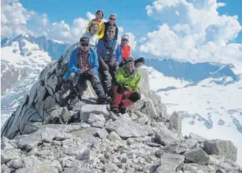  ?? FOTO: BERGSTEIGE­RGRUPPE ?? Auf dem Gipfel: Die Spaichinge­r Bergsteige­r.