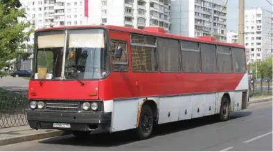  ?? ?? Из ВЕНгРИИ аВтобуСы: «Икарус» в 80-х годах был самой популярной маркой общественн­ого транспорта.