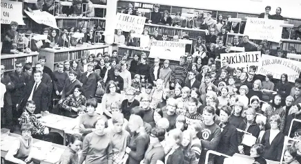  ?? ?? Protesta en una universida­d de Finlandia. Los estudiante­s del 68 se solidariza­ron con otros movimiento­s, reflejando una unión transnacio­nal.