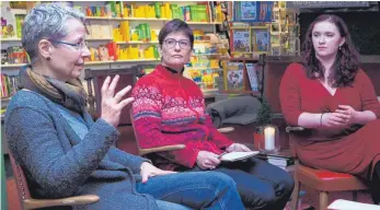  ?? FOTO: DIE GRÜNEN/SIEGFRIED HAUG ?? Im Gespräch (von links): Andrea Böhm, Corinna Kreidler und Agnieszka Brugger.