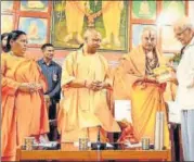  ?? HT PHOTO ?? ■ Senior BJP leader Uma Bharti with chief minister Yogi Adityanath at Gorakhnath temple on Tuesday.