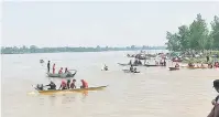  ??  ?? HIDUP SEMULA: Keadaan Kampung Sungai Kut Muara Dalat sibuk dengan pelbagai aktiviti sukan air dijalankan dua hari.
