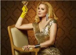  ??  ?? Kim Cattrall stars in new family drama “Filthy Rich.” Fox