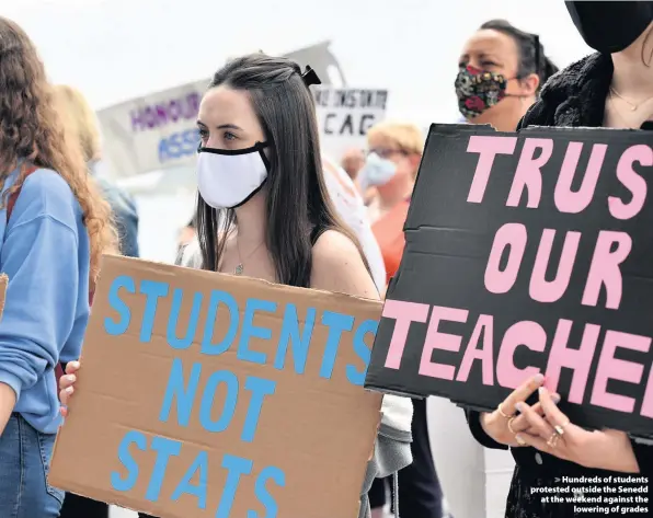  ??  ?? > Hundreds of students protested outside the Senedd at the weekend against the lowering of grades