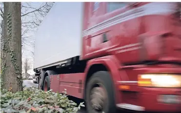  ?? RP-FOTO: SALZBURG ?? Laut Bürgervere­inigung fahren täglich rund 120 Lkw durch Lank-Latum.