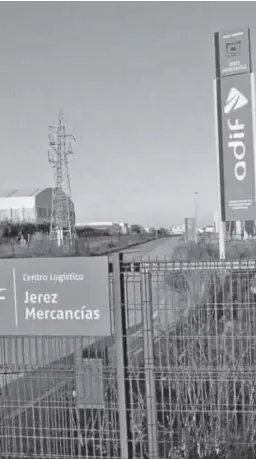  ?? MIGUEL ÁNGEL GONZÁLEZ ?? La terminal de Jerez se ha llevado abandonada 14 años.