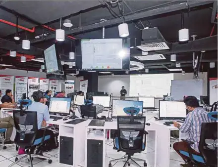  ?? PIC BY ASWADI ALIAS ?? Constructi­on Industry Developmen­t Board has introduced the country’s first one-stop ‘myBIM Centre’ to drive the use of building informatio­n modelling system among industry players.