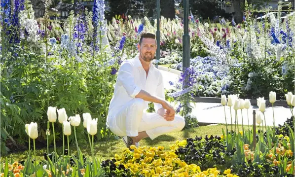  ?? Photo: Nev Madsen ?? DRESSED UP: Justin Eastwell is ready for Le Diner en Blanc later this month.