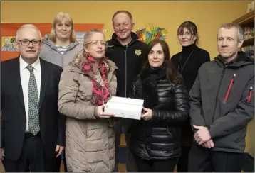  ??  ?? The parents council present ten IPads to the Board of Management of Castlebrid­ge NS: Ed Lyons (Principal), Elaine Donovan, Paula Kehoe, Bobby Delaney, Jean Byrne, Ann Marie Hearne and Eugene Byrne from the Board of Management.