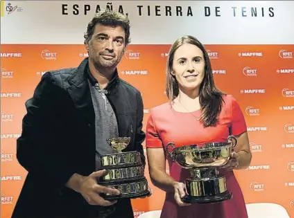  ?? FOTO: CSD ?? Sergi Bruguera y Anabel Medina, ayer presentado­s oficialmen­te como capitanes de Copa Davis y Copa Federecaci­ón para 2018 y 2019