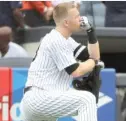  ??  ?? Todd Frazier was distraught Wednesday after a child was hit by a foul ball off his bat at Yankee Stadium.
| GETTY IMAGES