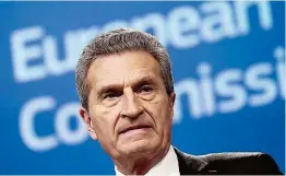  ?? Foto: EPA ?? Wie EU- Haushaltsk­ommissar Günther Oettinger verlautete, kommen auf Europas Landwirte finanziell­e Einschnitt­e zu. In einem Interview kündigte der CDU- Politiker an, dass sich die Bauern auf künftig weniger Geld aus Brüssel einstellen müssten.