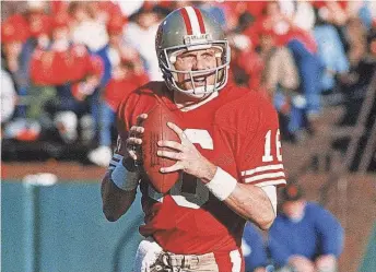  ?? ASSOCIATED PRESS ?? Former Packers coach Mike Holmgren attempted to coax Joe Montana out of retirement in 1995 because Green Bay was facing the possibilit­y of playing without quarterbac­ks Brett Favre and Ty Detmer.