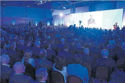  ??  ?? A sala llena. El encuentro se realizó en el Centro de Convencion­es de Buenos Aires con 1.500 invitados.