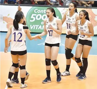  ??  ?? THE ATENEO LADY EAGLES go for their ninth straight win in their game against the NU Lady Bulldogs today.