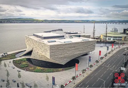  ??  ?? An aerial shot of the museum by Dale Summerton of Rising View. Below: Pirate Boats’ view from the water.