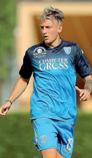  ??  ?? Antonino La Gumina, 22 anni, attaccante siciliano acquistato dall’Empoli. A lato l’allenatore Andreazzol­i
