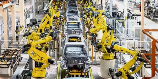  ??  ?? Geely Auto’s plant in Baoji only produces the 5-seater Boyue SUV. It is fully automated, thus ensuring consistent weld quality and accuracy.