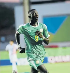  ?? FOTO: EFE ?? Faye sorprendió tanto en el Mundial Sub-17 como cuando entrenó en la Ciutat Esportiva