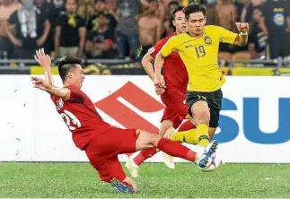  ??  ?? High spirits: JDT winger Akhyar Rashid (right) is hoping to start the FA Cup match against PKNS at the Larkin Stadium today.