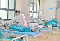  ?? UDAY DEOLEKAR/HT PHOTO ?? Patients at a Covid care centre in Sangli, Maharashtr­a, on Friday.