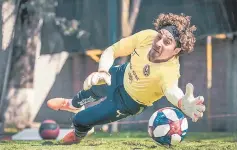  ??  ?? A la cancha. Guillermo Ochoa, refuerzo del América, tendrá sus primeros minutos con el equipo en la Leagues Cup.