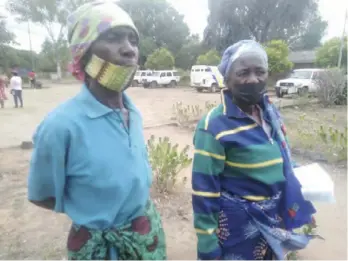  ?? ?? Masiya Tsatsawani (left) is one of the beneficiar­ies of the DREF cash assistance programme