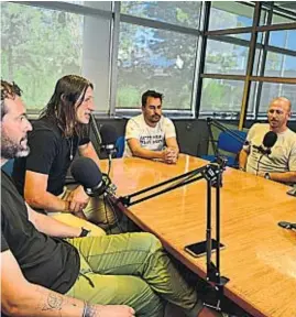  ?? JOSÉ GABRIEL HERNÁNDEZ ?? OLAVE. Estuvo con su cuerpo técnico de visita para el pódcast Mundo Académico.