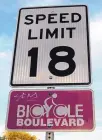  ?? STEVE KNIGHT/ JOURNAL ?? This photo shows an 18 mph speed limit sign along with a Bicycle Boulevard sign on Silver Ave. in Albuquerqu­e.