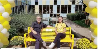  ?? SUPPLIED PHOTO ?? Sam Fiorella, co-founder of The Friendship Bench, with his daughter Vanessa Rose Fiorella, at Centennial College.