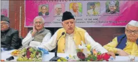  ?? DEEPAK GUPTA/HT ?? Former Jammu and Kashmir CM Farooq Abdullah with Salman Khurshid and other leaders at the ‘Constituti­on and Civil Rights of Indian Muslims’ conclave in Lucknow on Saturday