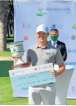  ?? GETTY IMAGES ?? Kristof Ulenaers posa como vencedor al término del torneo.