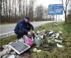  ?? FOTO JOZEF CROUGHS ?? Nu kan je voor sluikstort­en een boete van maximaal 350 euro krijgen, minister Demir wil die opgetrokke­n zien tot 500 euro.