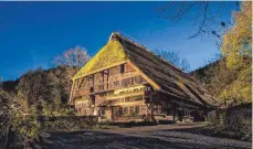  ?? FOTO: PHOTOGRAPH­ER: HAASINPARI­S.COM ?? Am Sonntag verabschie­det sich das Schwarzwäl­der Freilichtm­useum Vogtsbauer­nhof mit einem stimmungsv­ollen Programm in die Winterpaus­e.