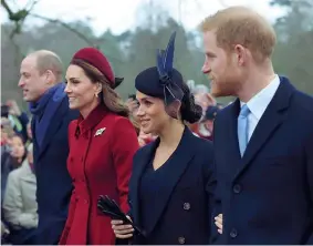  ??  ?? In famiglia
La distanza
● Dopo le nozze, Harry e Meghan lasciano Kensington Palace
● Harry fonda un‘associazio­ne benefica separata da quella che aveva creato col fratello nel 2009
● Di recente Harry ha detto: «William e io siamo certo su strade molto diverse per il momento»