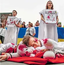  ?? ?? Activistas en
Turquía protestan contra la invasión