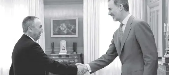  ?? Foto: dpa ?? König Felipe VI. empfängt den Compromís-Abgeordnet­en Joan Baldoví.