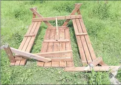  ?? ?? A vandalised bench in Teers Meadow, Harrietsha­m which was broken last week