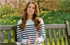  ?? Foto: BBC Studios/AP/dpa ?? Standbild aus dem Video, in dem Kate erklärt, dass „bei Tests nach der Operation Krebs festgestel­lt wurde“.