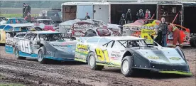  ?? BERND FRANKE
THE ST. CATHARINES STANDARD ?? Chad Homan, No. 91, shown waiting for the green light, is the New Humberston­e Speedway Late Model points champion for the second year in a row.