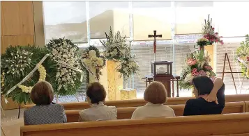  ??  ?? sus restos fueron velados ayer; hoy se llevará a cabo su misa en la capilla de Mausoleos