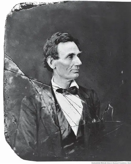  ?? Alexander Hesler
Meserve-Kunhardt Foundation / Steidl ?? ABRAHAM LINCOLN
sits for a portrait on June 3, 1860, in Springfiel­d, Ill., weeks after becoming the GOP presidenti­al nominee.
