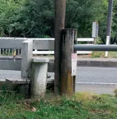  ??  ?? Above left: Hill at rear of cemetery leading up to the walk. Above right and opposite page above left: The end of the first part of the walk exits alongside the motel on the left. Cross the road and enter the second part by the sign. Below left: Down the steps to the river and bush walk. Below right: Follow the river.