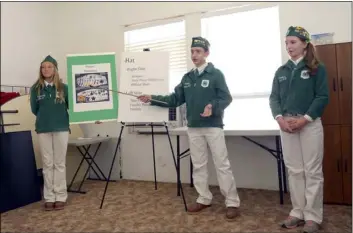  ?? IVP FILE PHOTO ?? In this 2015 file photo, Verde 4-H Club members give a presentati­on during an event at Westmorlan­d Presbyteri­an Church. 4-H is among the UC ANR programs facing diminished funding due to state budget cuts.