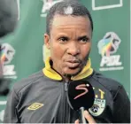  ?? Isithombe: BACKPAGEPI­X ?? KUVELA ukuthi umqeqeshi weBaroka FC uKgoloko Thobejane umatasa nezifundo zokuqeqesh­a njengoba kuvalwe isizini