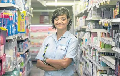  ?? MAITE CRUZ ?? Los compañeros de trabajo y los clientes del supermerca­do ven siempre así a Yolanda, sonriendo