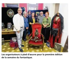  ??  ?? meilleur costume sera récompensé et même la restaurati­on et les boissons seront fidèles au thème, pour vivre un véritable bal de vampires.