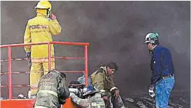  ?? ?? El incendio fue provocado con gasolina arrojada en el lugar.