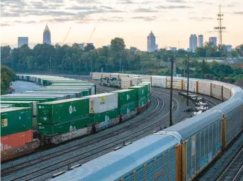  ?? DUSTIN CHAMBERS/THE NEW YORK TIMES ?? Freight train cars are parked in a railway yard Thursday in Atlanta.