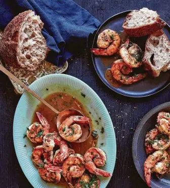  ?? Photos by Johnny Miller ?? Classic Shrimp Scampi is featured in “CookWith Me.”